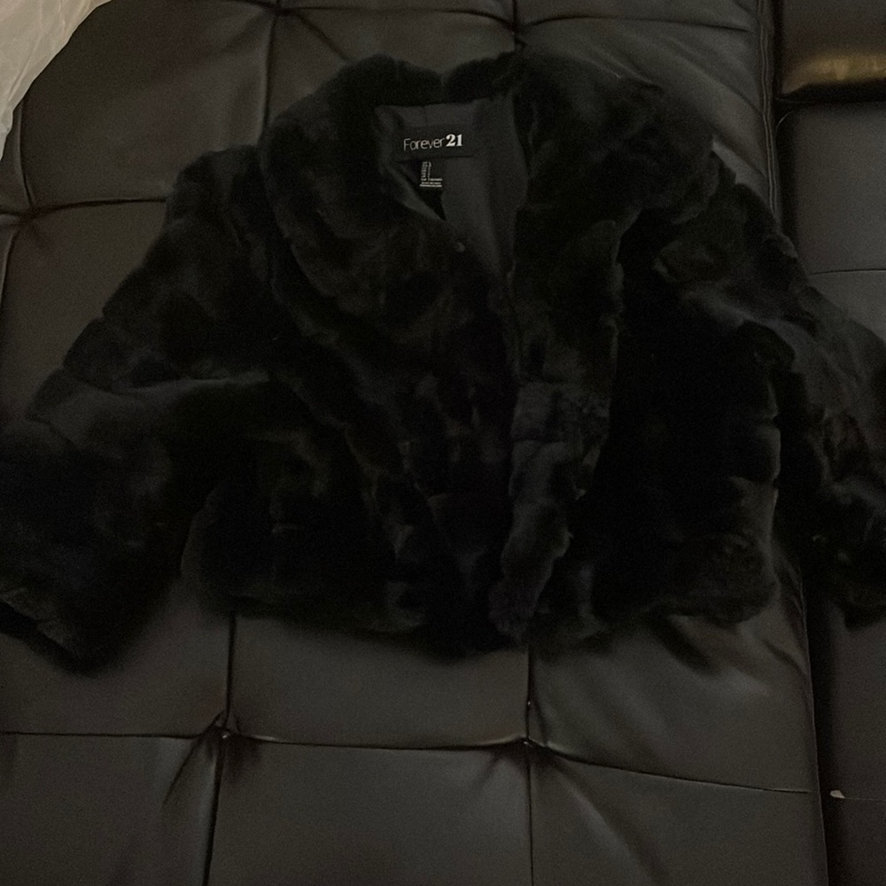 Forever 21 faux fur cropped jacket